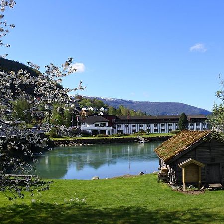 Stryn Hotel Екстериор снимка