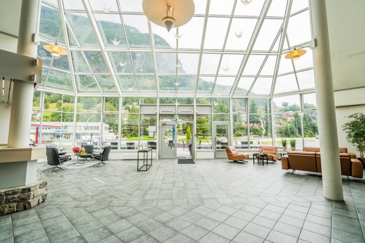 Stryn Hotel Екстериор снимка