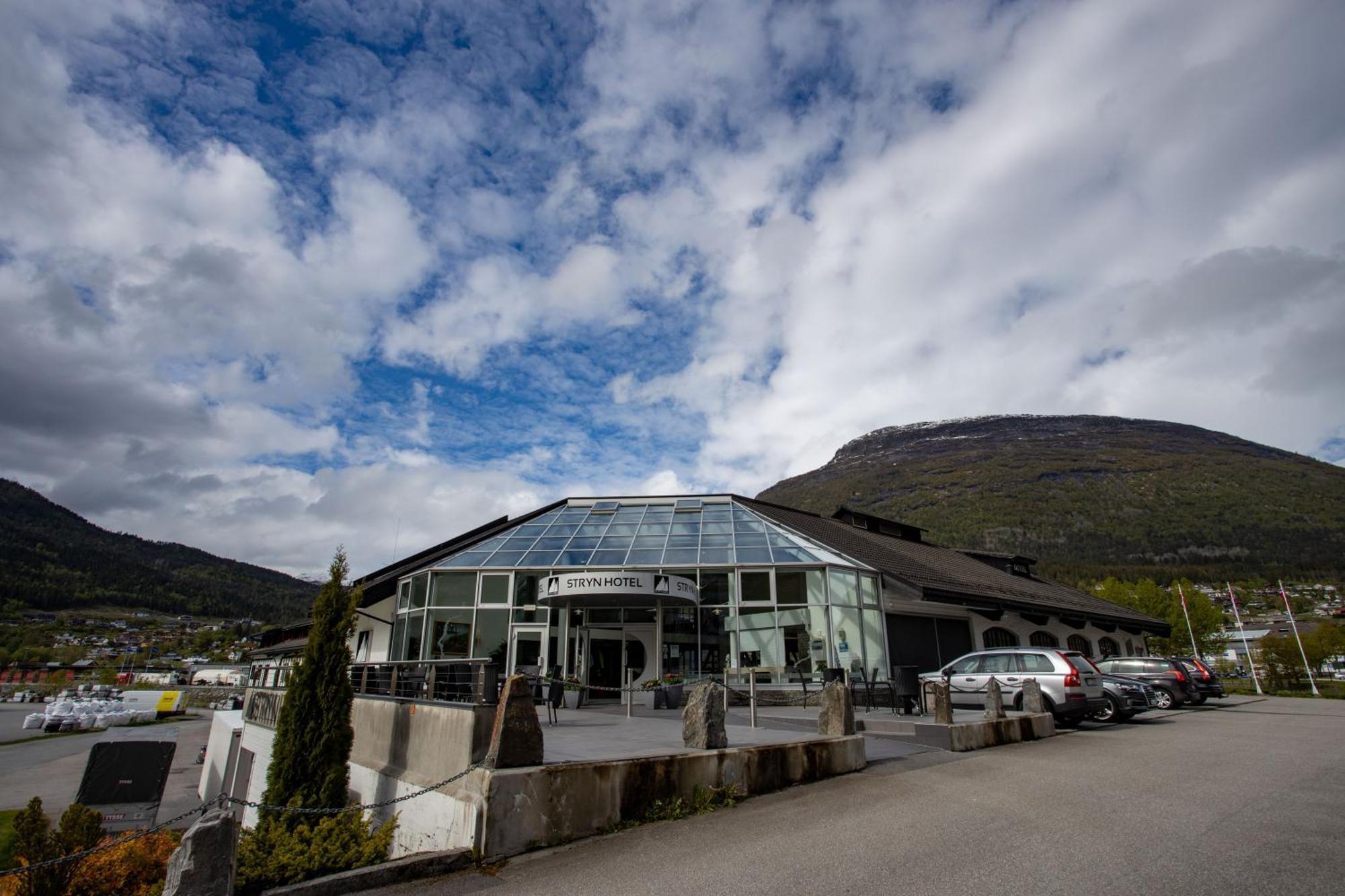 Stryn Hotel Екстериор снимка