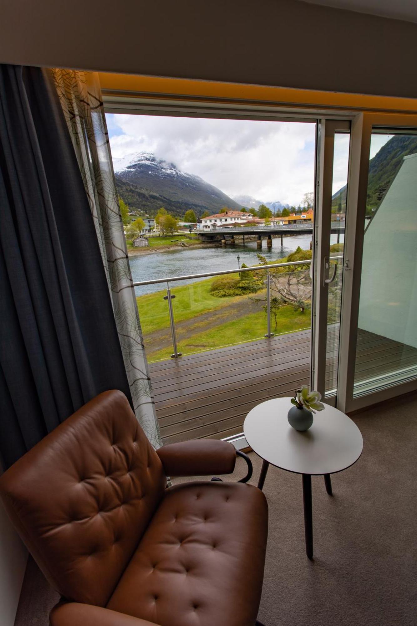 Stryn Hotel Екстериор снимка
