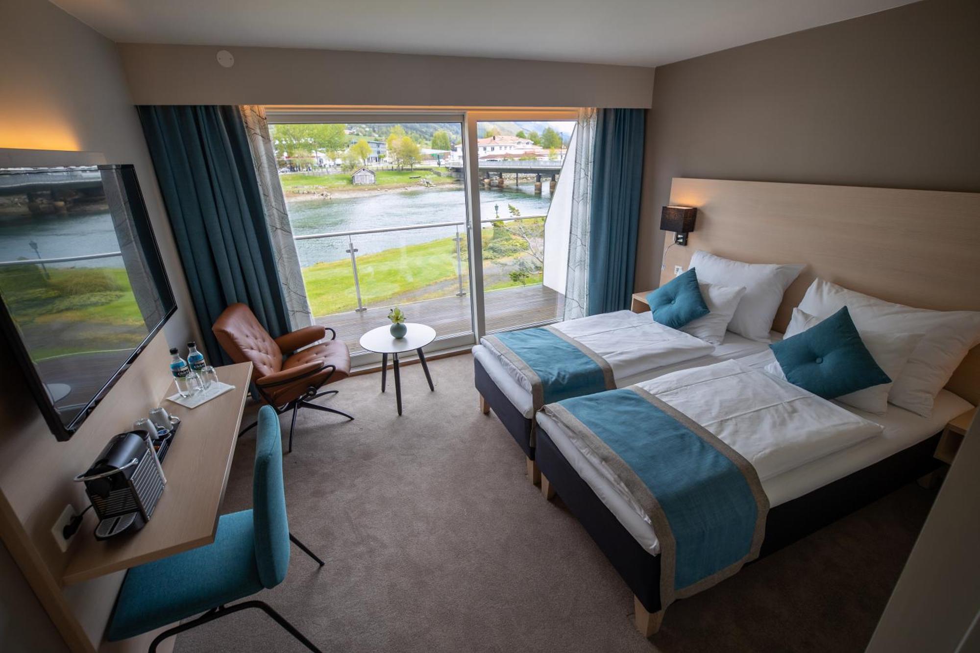 Stryn Hotel Екстериор снимка