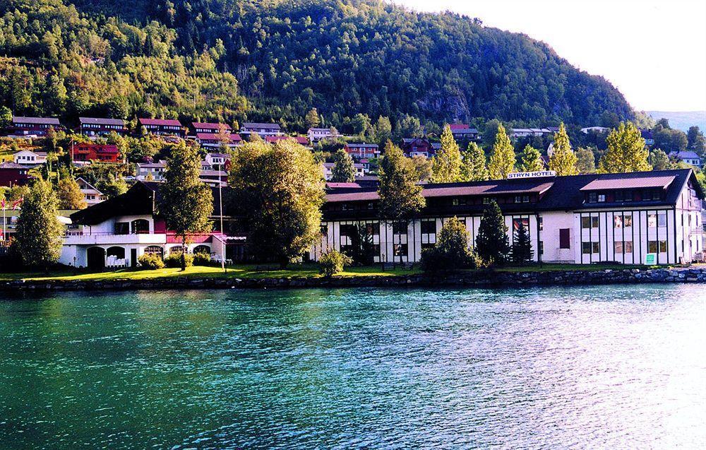 Stryn Hotel Екстериор снимка